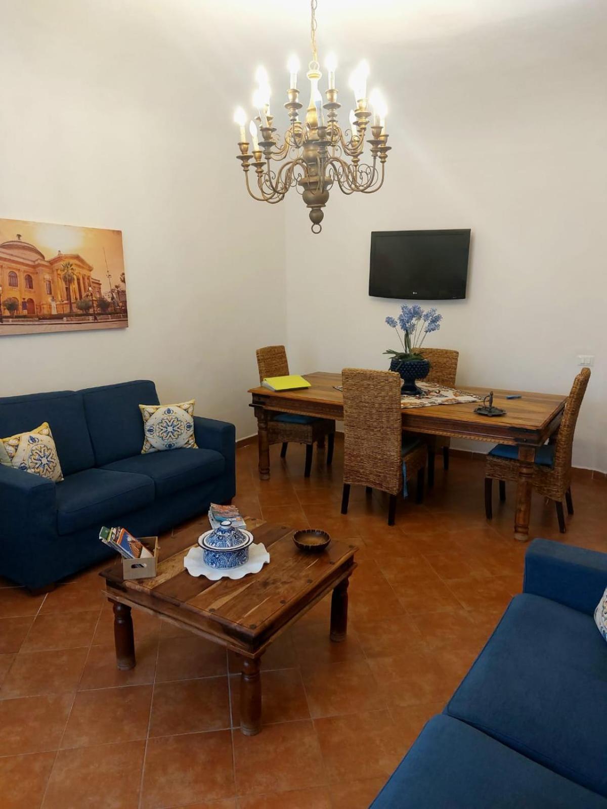 Casa Del Parlamento Apartment Палермо Екстериор снимка